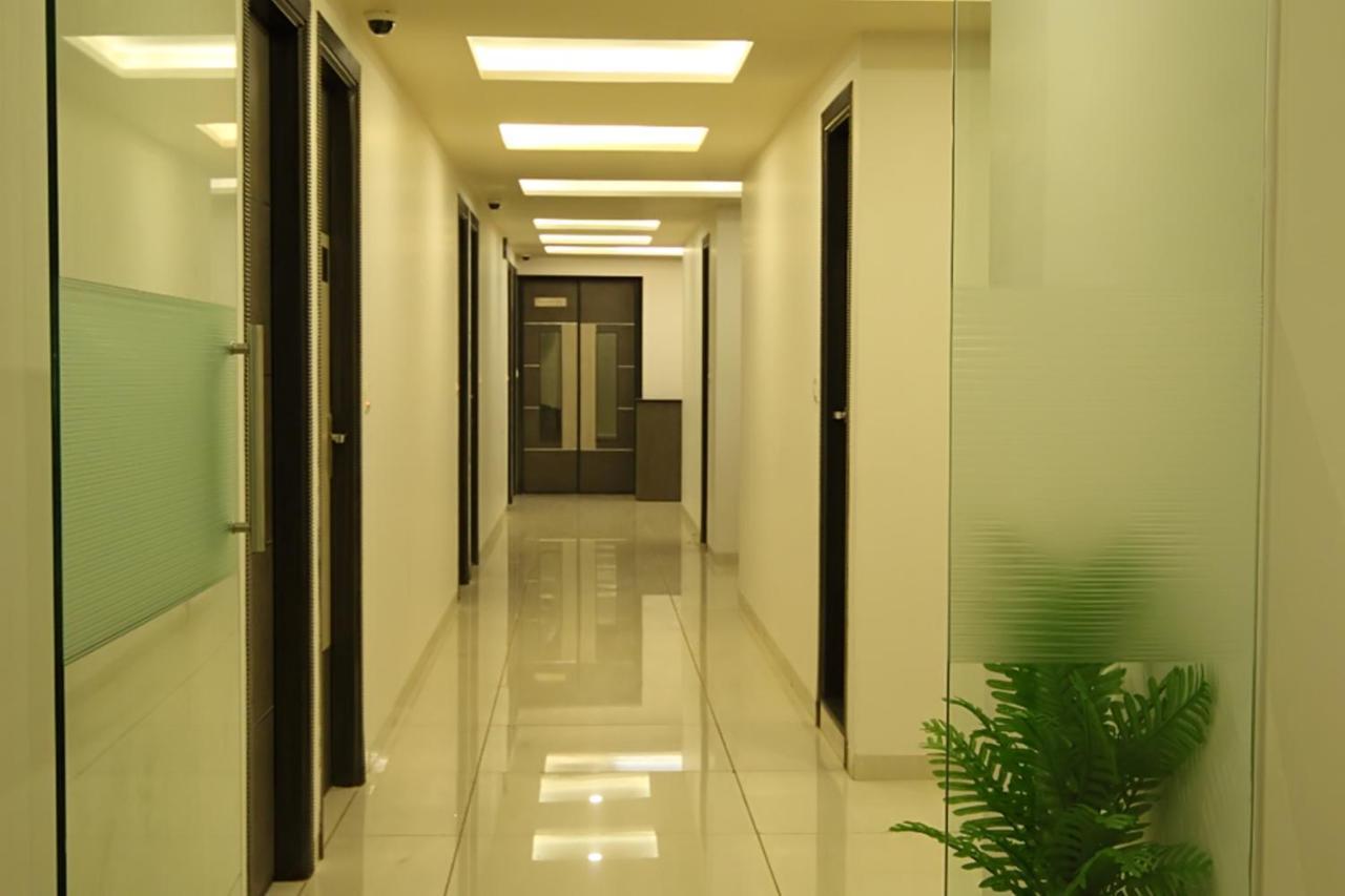 Hotel Flair Inn Ahmedabad Buitenkant foto